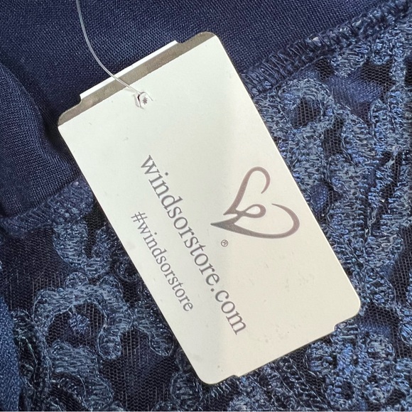 NWT Windsor Navy Lace Gown - Picture 8 of 9